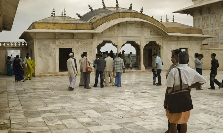 Taj Mahal and Agra Tour from Delhi by Express Train