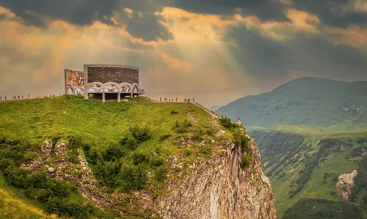A 6-Day Private Expedition into Rich Heritage