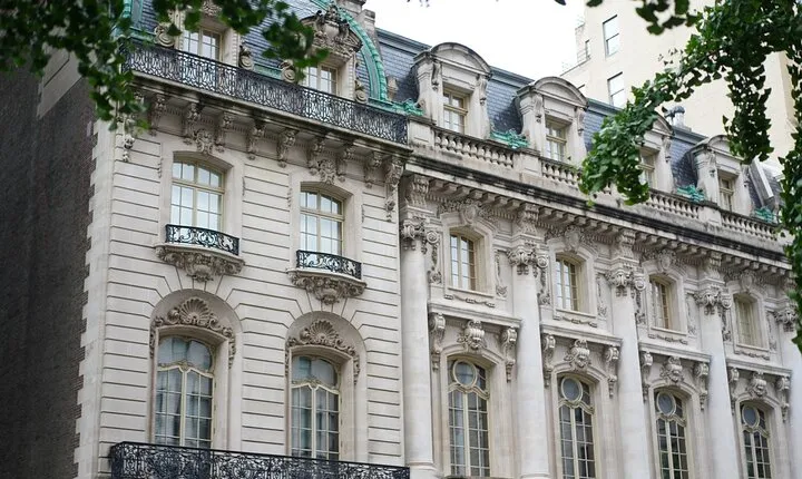 Fifth Avenue Gilded Age Mansions Private Guided Walking Tour