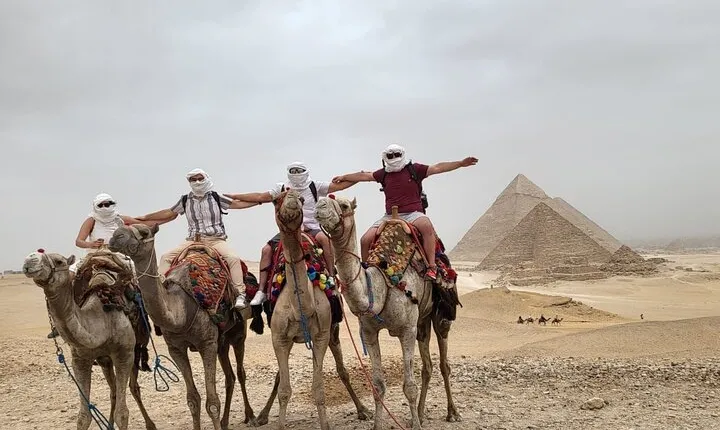 Hurghada Cairo Pyramids day tour by plane - Small group