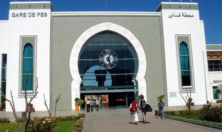 Private transfer from train station to your Hotel in Fez city.