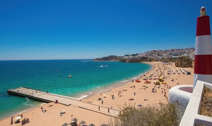 Hello Albufeira: Private 2-Hour City Walk with Local Guide