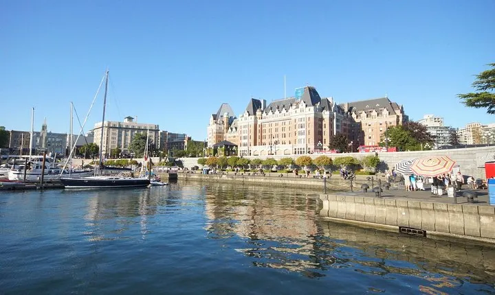 Victoria city and Butchart Gardens