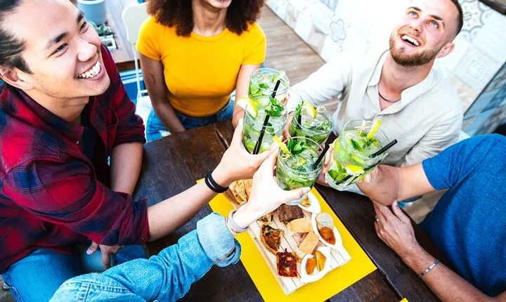 Downtown Food and Drink Tour: Libations on the East Side