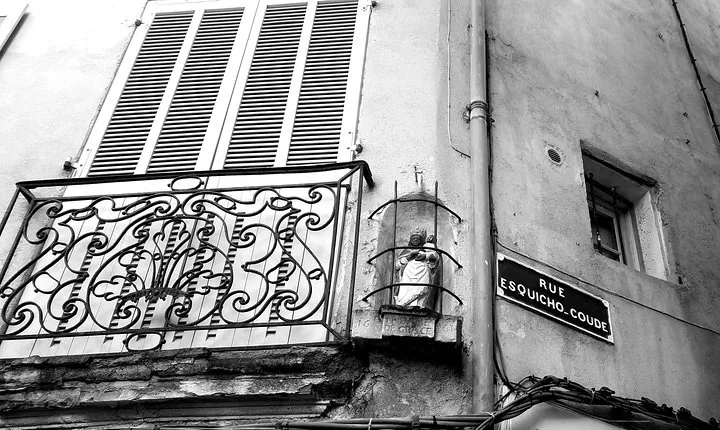 Public visit of Aix-en-Provence | The streets are told