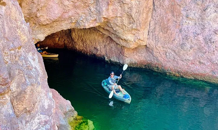 Half Day Emerald and Echo Cave Kayak Adventure