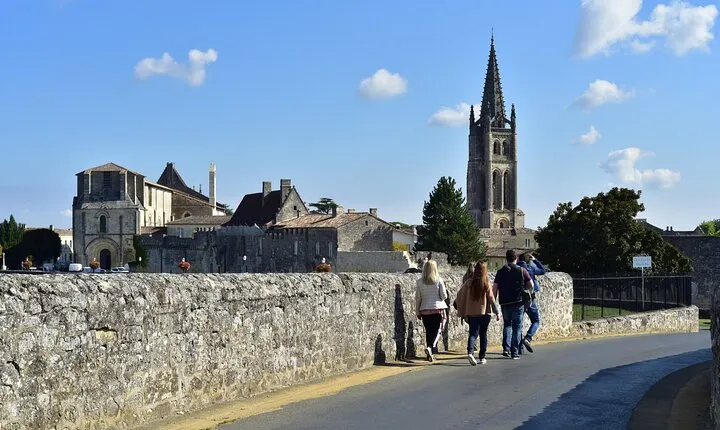 Private Tour in Saint-Emilion: Underground Monuments and Grands Crus Tasting