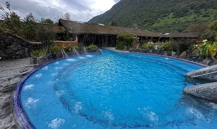Quito Cable Car and Papallacta Hot Springs Adventure in Ecuador