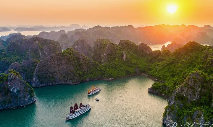 Victory Cruise 3-Day Cruise at Halong Bay