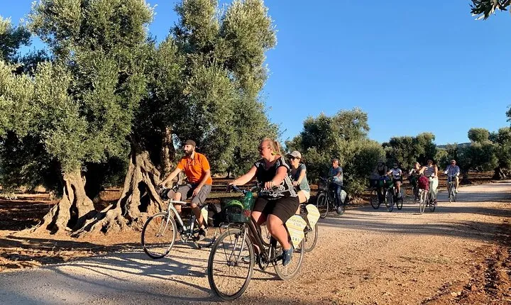 Monopoli's Countryside by Bike