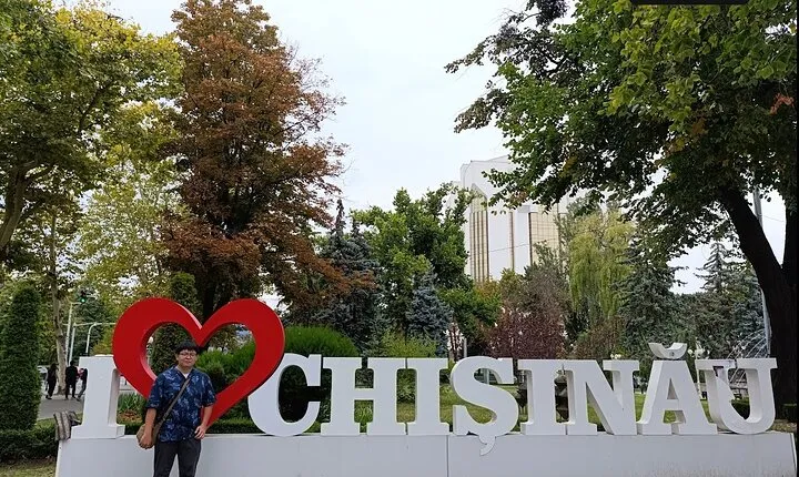 Milesti Mici Winery &City tour Chisinau