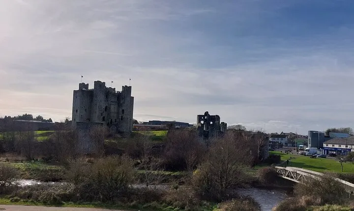 Trim Castle, Clonmacnoise & Sean’s Bar en route to Galway