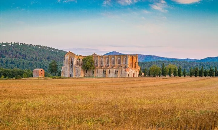 Tuscany's hidden gems: San Gimignano, Volterra, St Galgano Abbey
