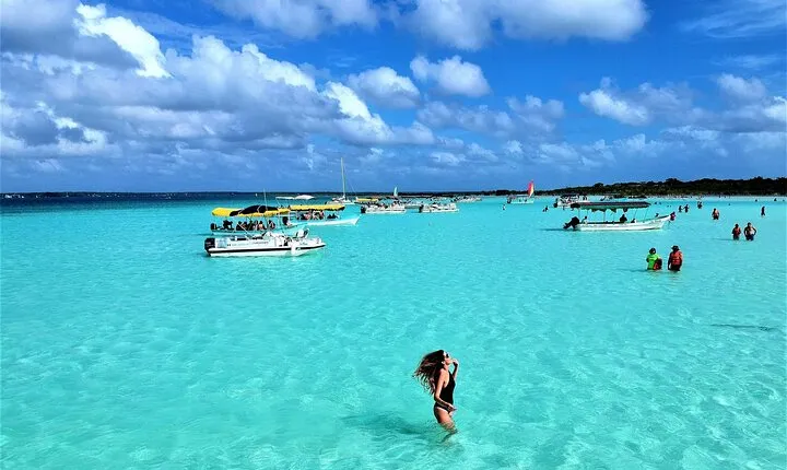 Discover Bacalar 7 Colors lagoon & Ponton Boat Ride from Tulum