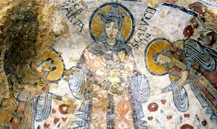 Tour of the three Crypts in the Murgia Materana with Transfer