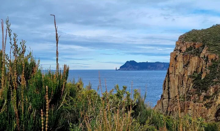 1D Hobart: Cape Hauy Hike: an Active Adventure