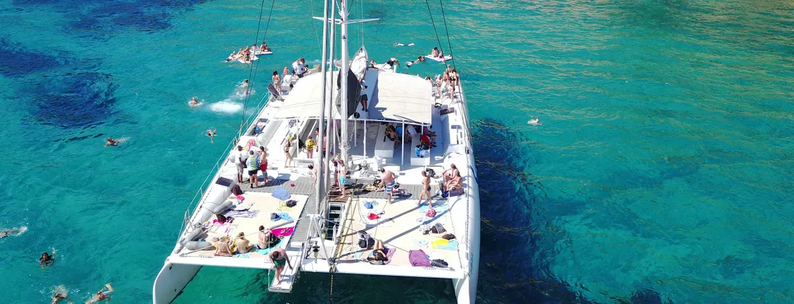 Catamaran cruise for groups in Costa Brava