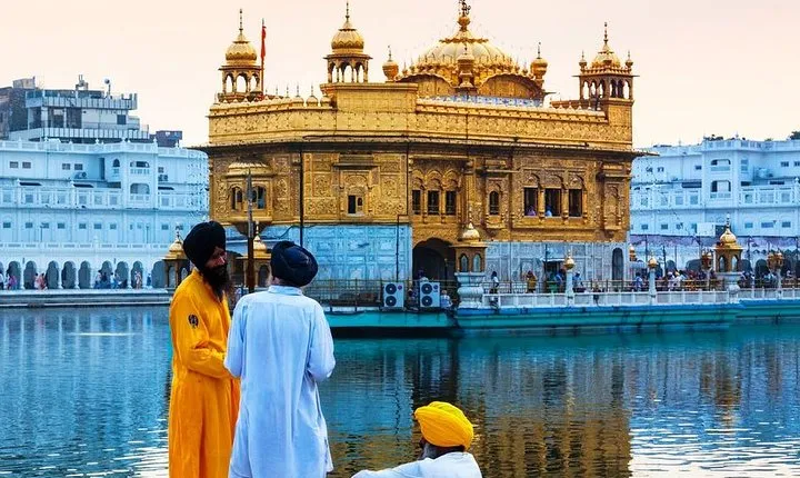 3-Day Agra & Amritsar Tour from Delhi with Train & Hotel Stay