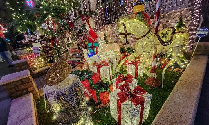 Dyker Heights Christmas Lights Tour