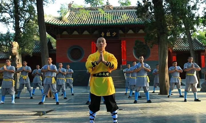 Private Day Tour to Shaoling Temple and Yellow River from Zhengzhou with Lunch