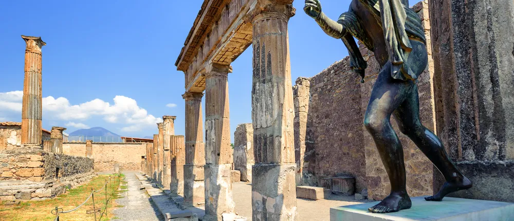 Capri and Pompeii full day tour from Naples