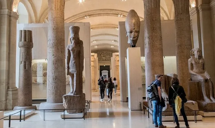 Louvre Museum: Explore the Egyptian Collection Private Tour