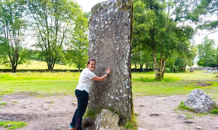 Loch Ness Cruise, Outlander & Urquhart Castle Tour from Inverness