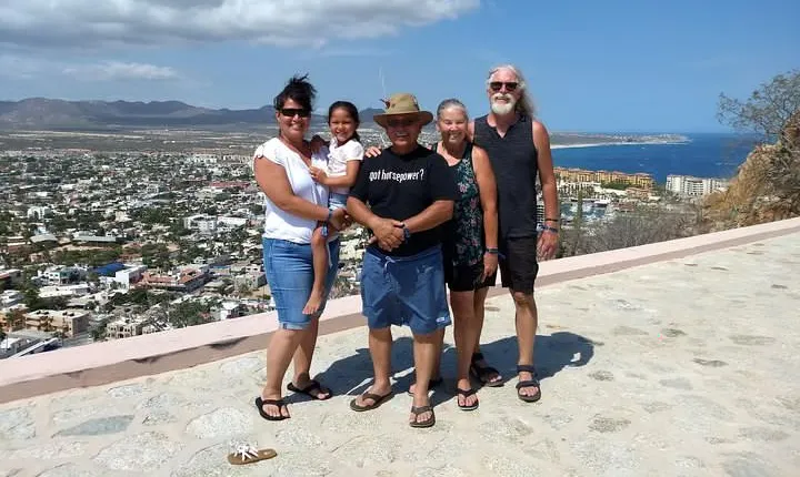 Cabo Shuttle Transportation round tríp prívate shuttle 1 to up 5 people