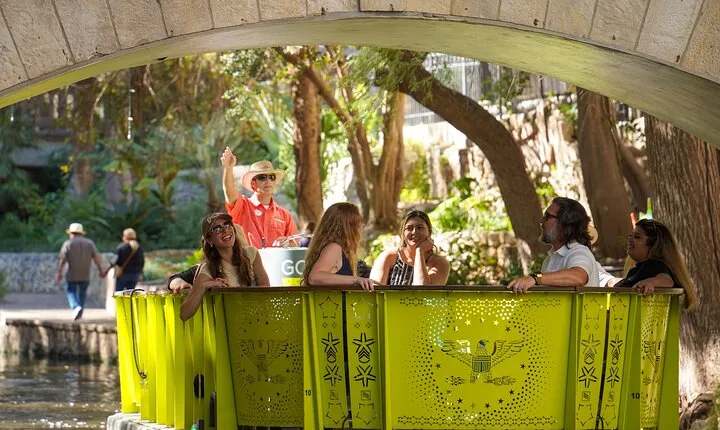 San Antonio Premium City Tour with Alamo & River Walk Cruise