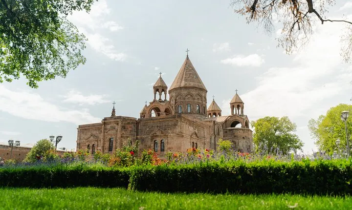 Group tour: Etchmiadzin and Zvartnots