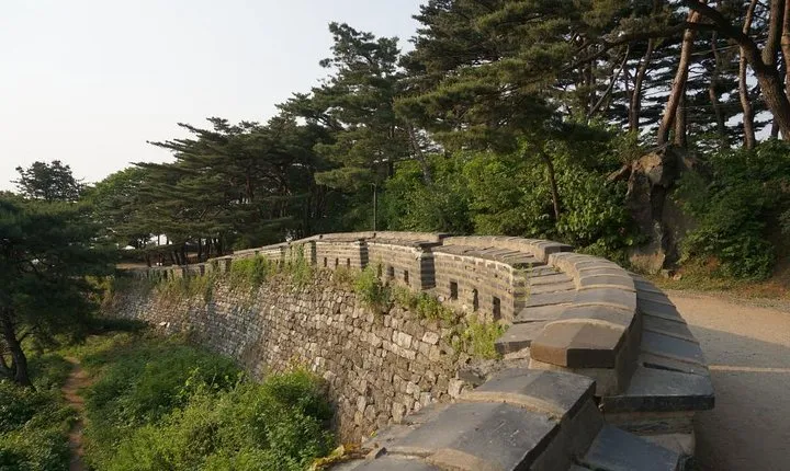 Namhansanseong UNESCO Historical Sites and Korean Folk Village-Private Tour