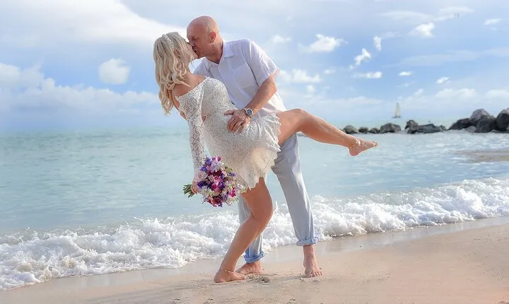 Elope in Key West Intimate Wedding 10 Guests or Less