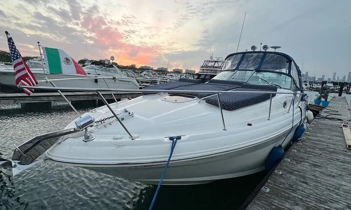 Chicago Private Boat Day - Sunset, Skyline & Celebration