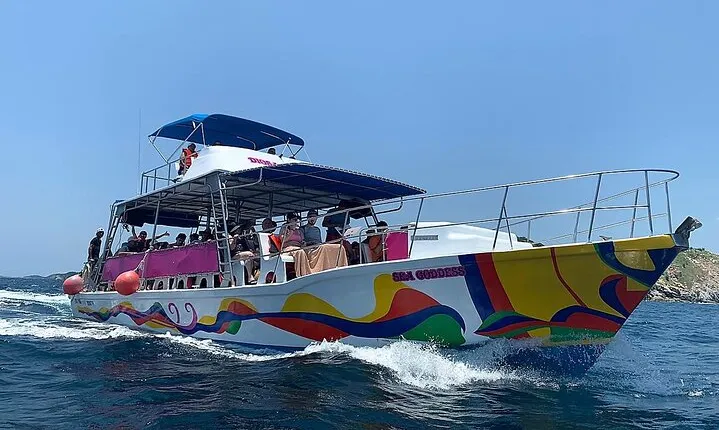 Explore Huatulco 7 Bays from Puerto Escondido