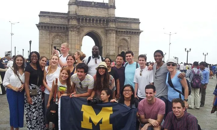 Private Full-Day Sightseeing Tour of Mumbai with Ferry ride
