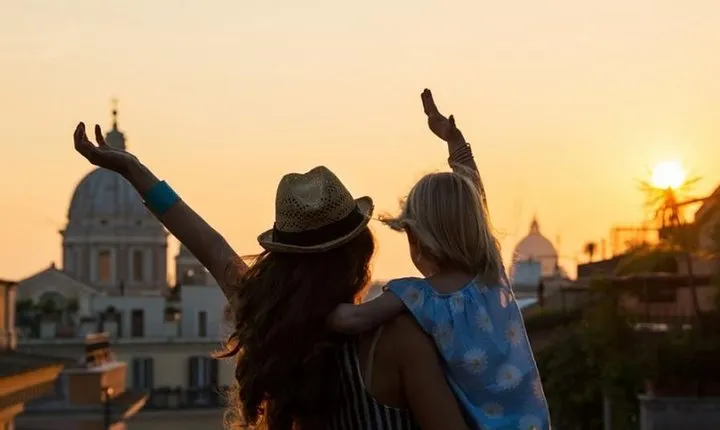 Kid-Friendly Best of Rome By Night w Gelato & Pizza for Families