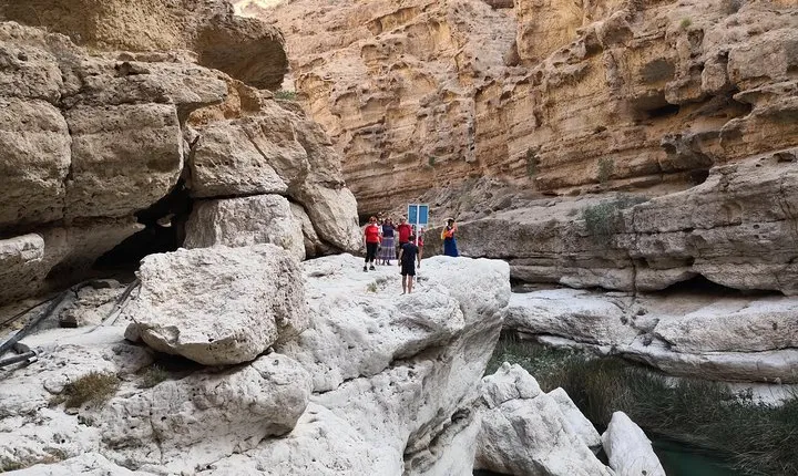 Wadi Shab Trekking and Swimming Tour