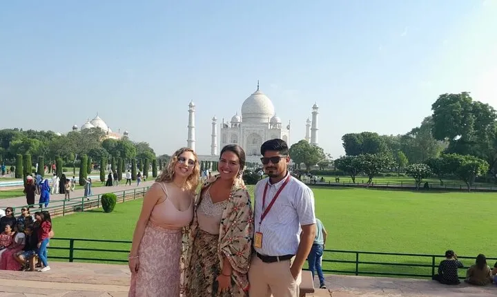 From Delhi Taj Mahal & Agra Full Day Round Trip by Private Car