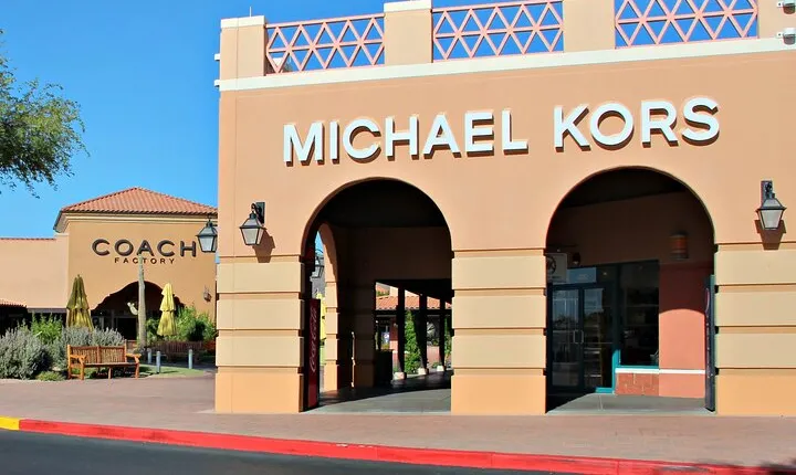 Private Shopping Tour from Phoenix to Outlets North Phoenix