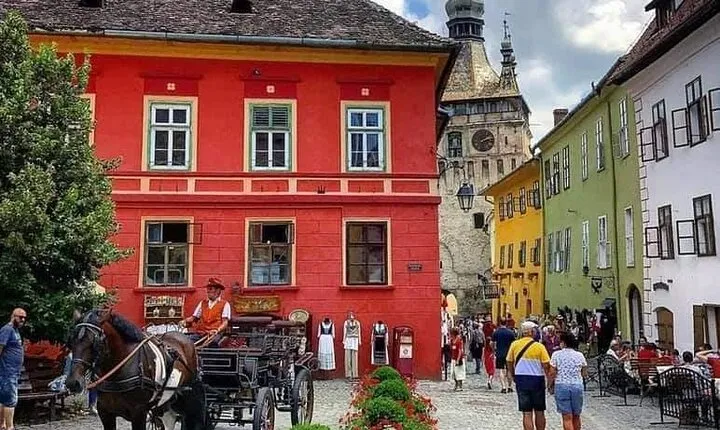 Private 4-Day Tour from Bucharest to Transylvania with OTP Airport pick up