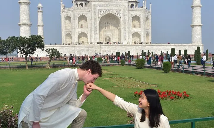 Private Tour Guide for Taj Mahal and Agra Fort