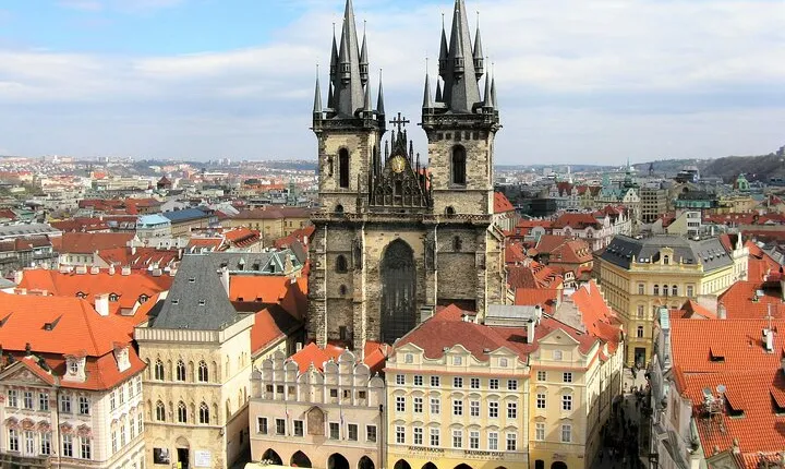 Iconic Prague Tour Old Town, Jewish Quarter and Charles Bridge