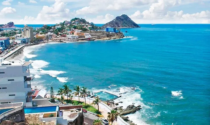Round transfer airport to hotel in Mazatlán