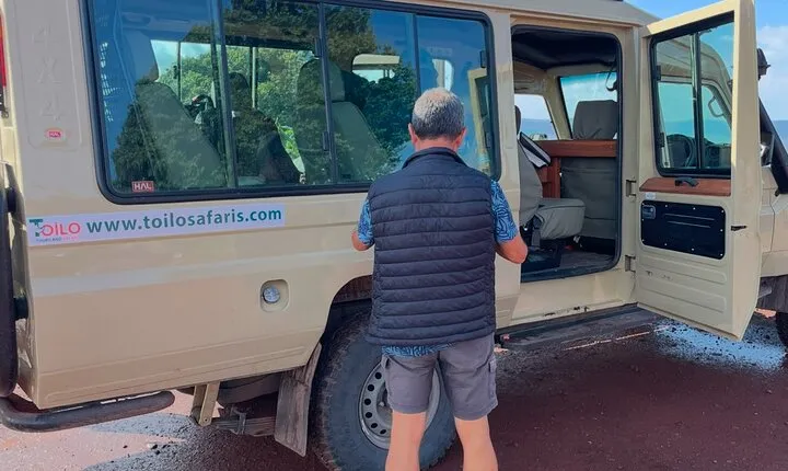 4 Days Tarangire, Serengeti and Ngorongoro Mid-Range Group Safari