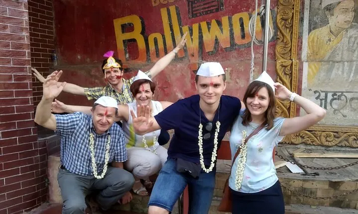 Private Mumbai City Tour and Bollywood Tour Combo with Transport