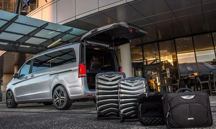  Disneyland Private Transfer - Luxury Minivan Service