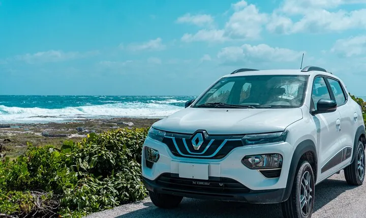 Electric Island Tour with Snorkel, Picnic and Otoch Mayan Experience