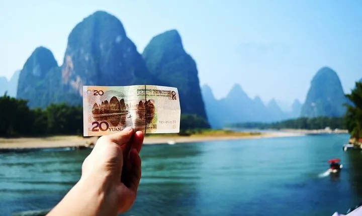 Li River Cruise from Guilin to Yangshuo with West Street and Ten-Mile Gallery