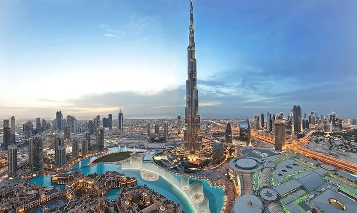 Private Modern Dubai Tour with Monorail Ride