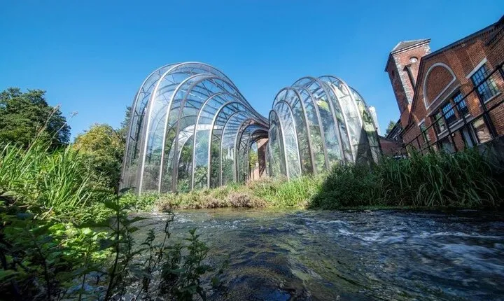 Bombay Sapphire Gin Distillery Tour and Cocktail
